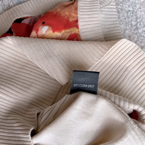 Coordinating Silk Tank and Cardigan HP🎉 - Picture 16 of 16